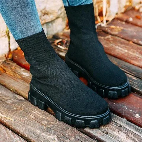 Bota Coturno Feminina Tratorada - UrbanDiva - Site compre mais