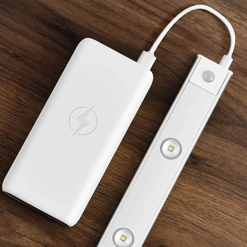 Lâmpada LED Magnética com Sensor de Movimento Recarregável.